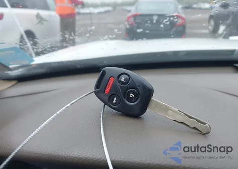 2010 Honda Accord 2.4 Ex-L from USA, damaged, VIN 1HGCP2F83AA021388